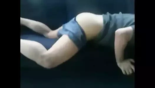 kanepe kambur kızdırmak