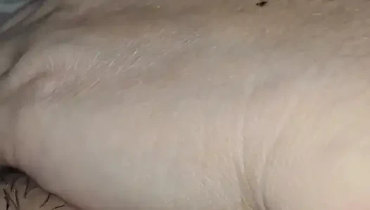 Üvey anne boşalmak için tabu elle muamele çekiyor