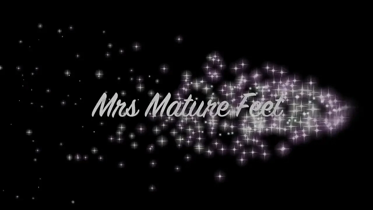 Premium Mrs Mature Feet Layered In Nylon And Playing Pantyhose Stockings Cougar Dildo Big Natural Tits Hd Porn (High Quality) - Singapore Special