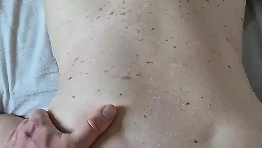 Karımı sert domaltarak sikiyorum