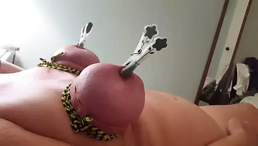 Olgun solo masterbation bağlı memeler bdsm