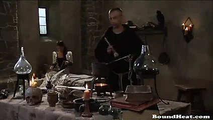 Kontes yapma aşk ile ona lezbiyen köle