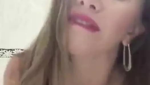 Latina milf striptiz bölüm 2