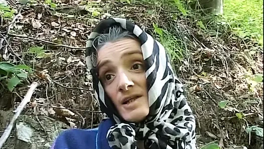 Açık havada nine göt sikişi ve yüze boşalma