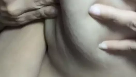 sürtük karısı oynar ile onu baştankara tükürür ve berbat