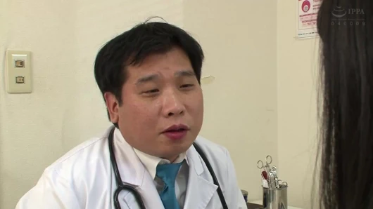 Karım obgyn onu yumurtlama gününde creampied...