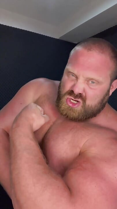 Muscle Ddy seni sapıklık yaparken yakalıyor