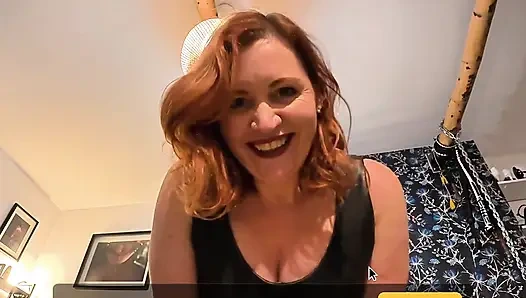 Paris deri tanrıça - siyah deri eldivenli şehvetli el kapağı