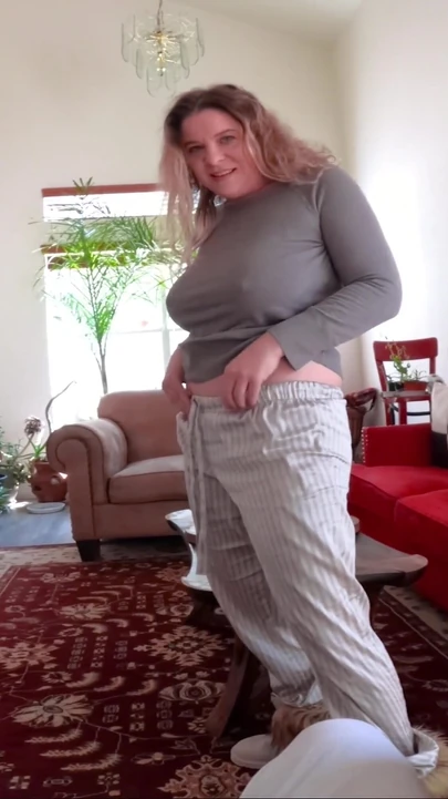 Мощный момент от "милфы с большими натуральными сиськами подпрыгивает трахнул пасынок"