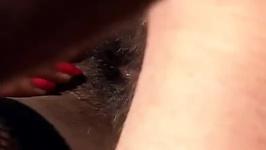 Büyük memeli Alman bebek açık havada sert sikiliyor