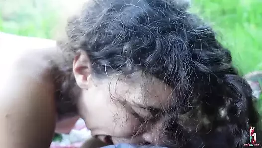Büyük yarakla fışkırtmayı seven İtalyan bir kızı sikiyorum