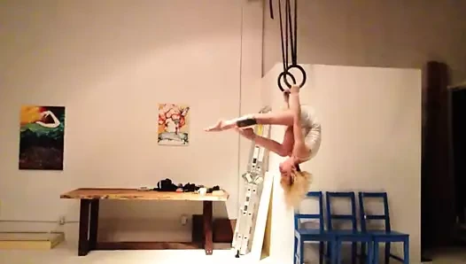 Kıllı koltukaltı ile çılgın kadın