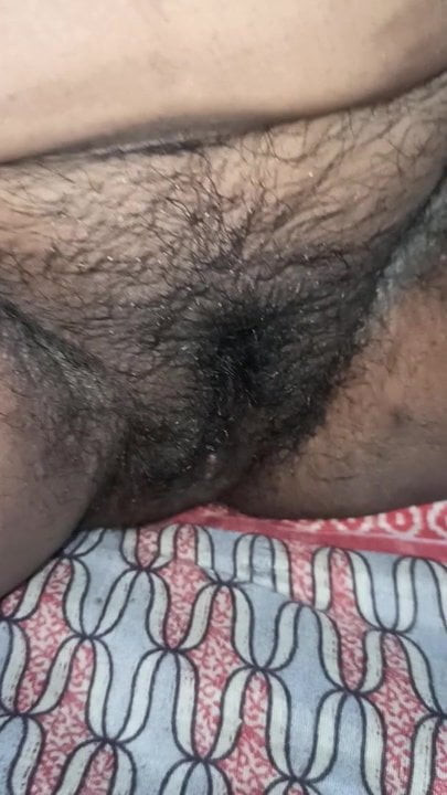 Muhteşem göğüsler ve kedi arasında gerçek desi ev hanımı milf