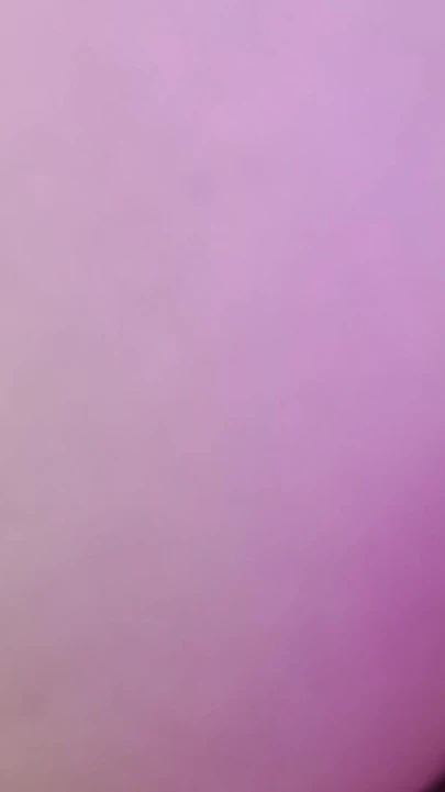 Bir üniversiteli adamla cuckold üçlü (tüm sperm yükünü alıyor)