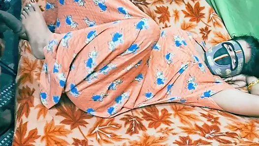 Hintli evli kadın sahne performansı romantik chudai videosu