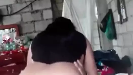 Cogiendo en mi cuarto con el vecino