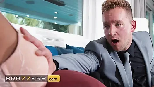 Esposa infiel, vida feliz Armani Black Brazzers