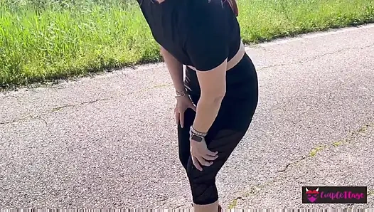 Taşrada bir koşudan sonra sikiş ve ayakla muamele