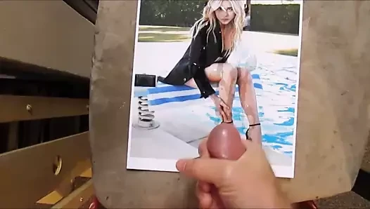 Chloe Moretz boşalma anısına 03