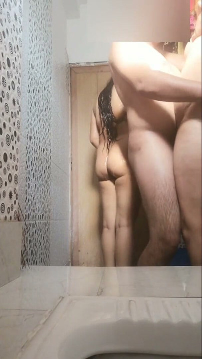 İki teyze hardcore banyoda üçlü seks büyük göğüsler büyük götlü seksi vücut hardcore seks | Klip 1