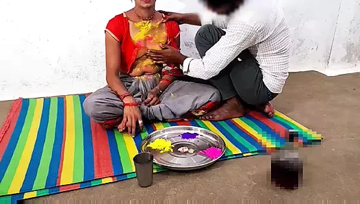 Hintli ne yenge ko holi me çaldı laga kar chod diya ateşli desi hintli yenge seks videosu Hintli ev hanımı ile hintli yenge