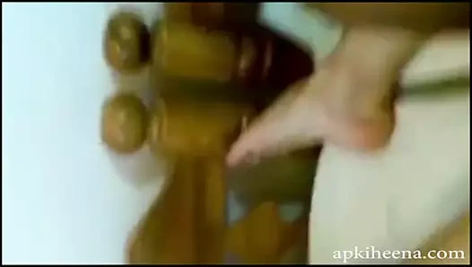 Sweta, en ateşli üniversiteli kız benim yatak odamda aletimi emiyor