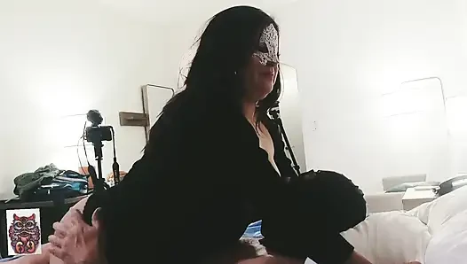 Kamera arkası kovboy kız pozisyonu ve set tartışmalarında üstsüz bölüm 0421 seksi Meksikalı orta yaşlı seksi kadın