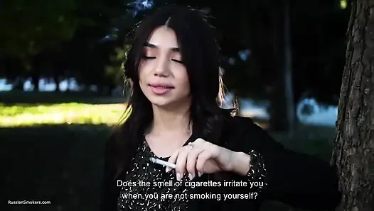 Zarina ile sigara içme röportajı