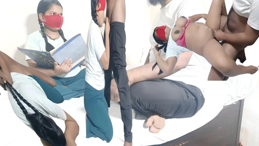 Öğretmen masum bakire öğrenciyi ilk kez dölle sikiyor