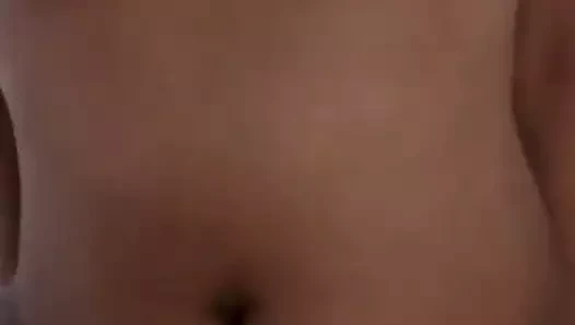 Endonezyalı sürtük yarağa biniyor