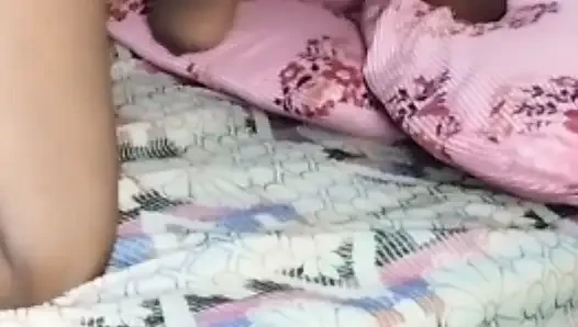 Üvey kız kardeşimle bir gün seksi vlog