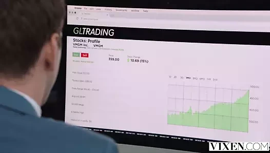 Vixen anya olsen erkeğine iyi davranıyor