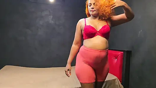 Şeftali kraliçesi nilmini sheron moda denemesi