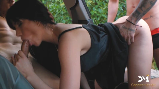 Nymphomaniac fucks her lover and the mechanic in public - Danner Mendez & Yenifer Chacon