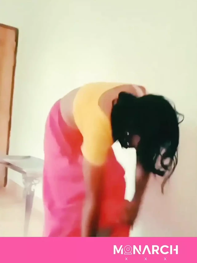 Hintli baldız duşta kayınbiraderiyle seks yapıyor