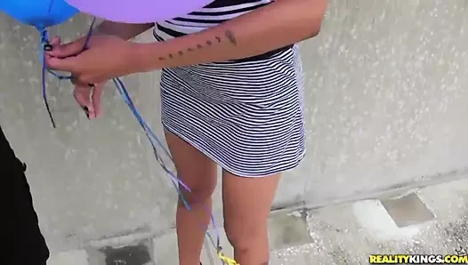 Realitykings - 8. sokak latinleri - göğüsler ve balonlar