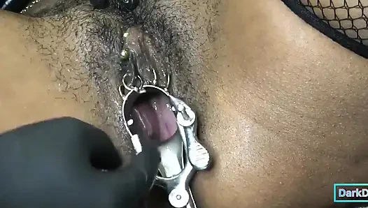 İşeyen sapık kraliçe "dark dea" derlemesi vol.1