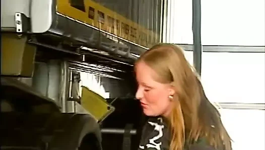 Cezalandırılmam gerek! üvey babam benim kedi iyi sikikleri