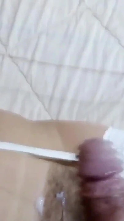Üvey oğlumun göğüslerimin, götümün ve amcığımın her yerine boşalmalarını izlemeyi ve hissetmeyi seviyorum, dölle kaplı. | Klip 2
