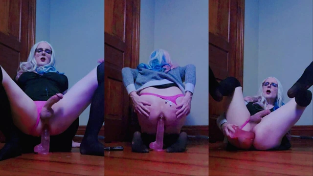 Sevimli kadın kılıklı sürtük büyük dildoya biniyor - chloe cox