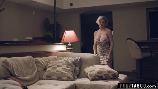 Saf tabu üvey anne-baba ve üvey kardeş hoşgeldin yeni kız kardeş