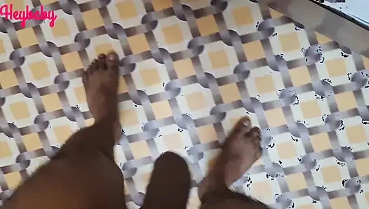 Arkadaşının karısı çok azgın bayanla seks yapıyor