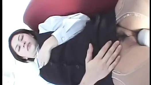 Fransa'dan yaramaz hatun amını parmaklatıyor