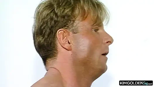 Блондинка Verfuehrerin в дикой Экстазе