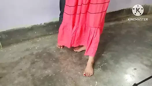 Yerel Hintli seksi üvey anne ve üvey oğlu sert seks yapıyor