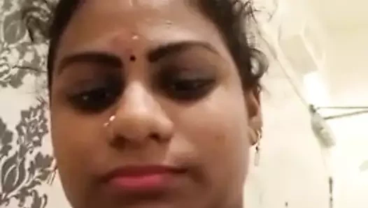 Tamil karısı, sıcak oral seks ve sesli konuşma..3