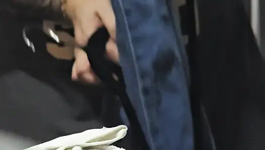 Üvey anne neredeyse üvey oğlunu odasında çıplak yakalıyor