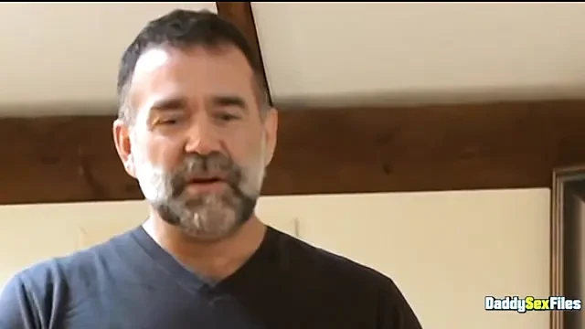 Daddysexfiles yakışıklı delikanlılar Bryan Slater ve Tony Dazzle yoğun flip kimyası