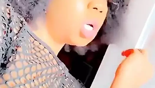 Lil phinky çıplak naija kraliçe 2