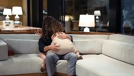 Modern zamanların günahları - deneyimsiz genç asi lynn üvey babasının arkadaşına götünü döllemesi için yalvarıyor!